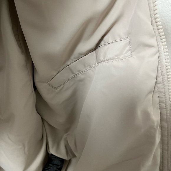 Urban Outfitters Bestie Puffer Jacket - Picture 4 of 5